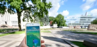 How to Play Pokémon Go Without Moving/Walking iOS & Android pokémon go iphone