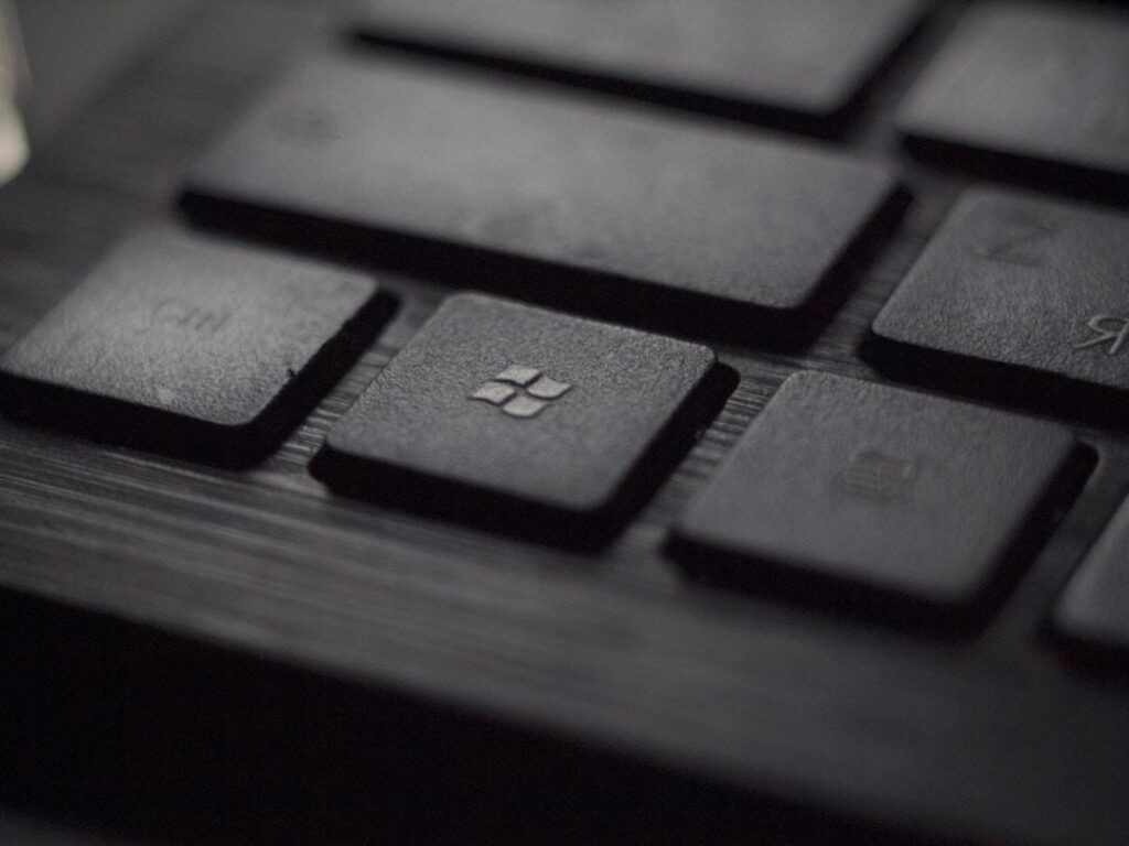 Microsoft key on keyboard to represent Microsoft Search
